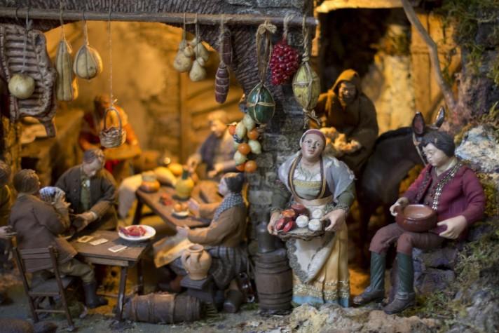 Nativity figures naples